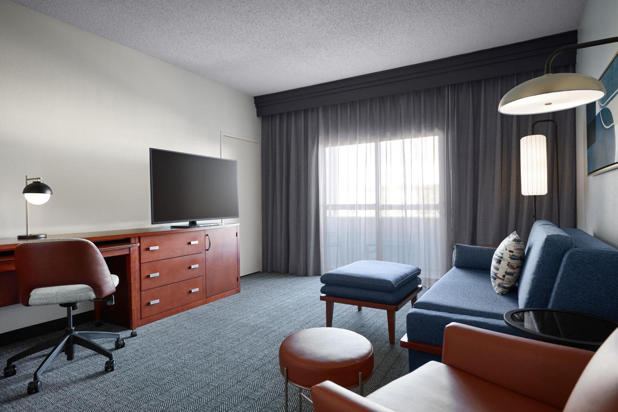 Courtyard Kansas City Overland Park/Metcalf, South Of College Boulevard Экстерьер фото