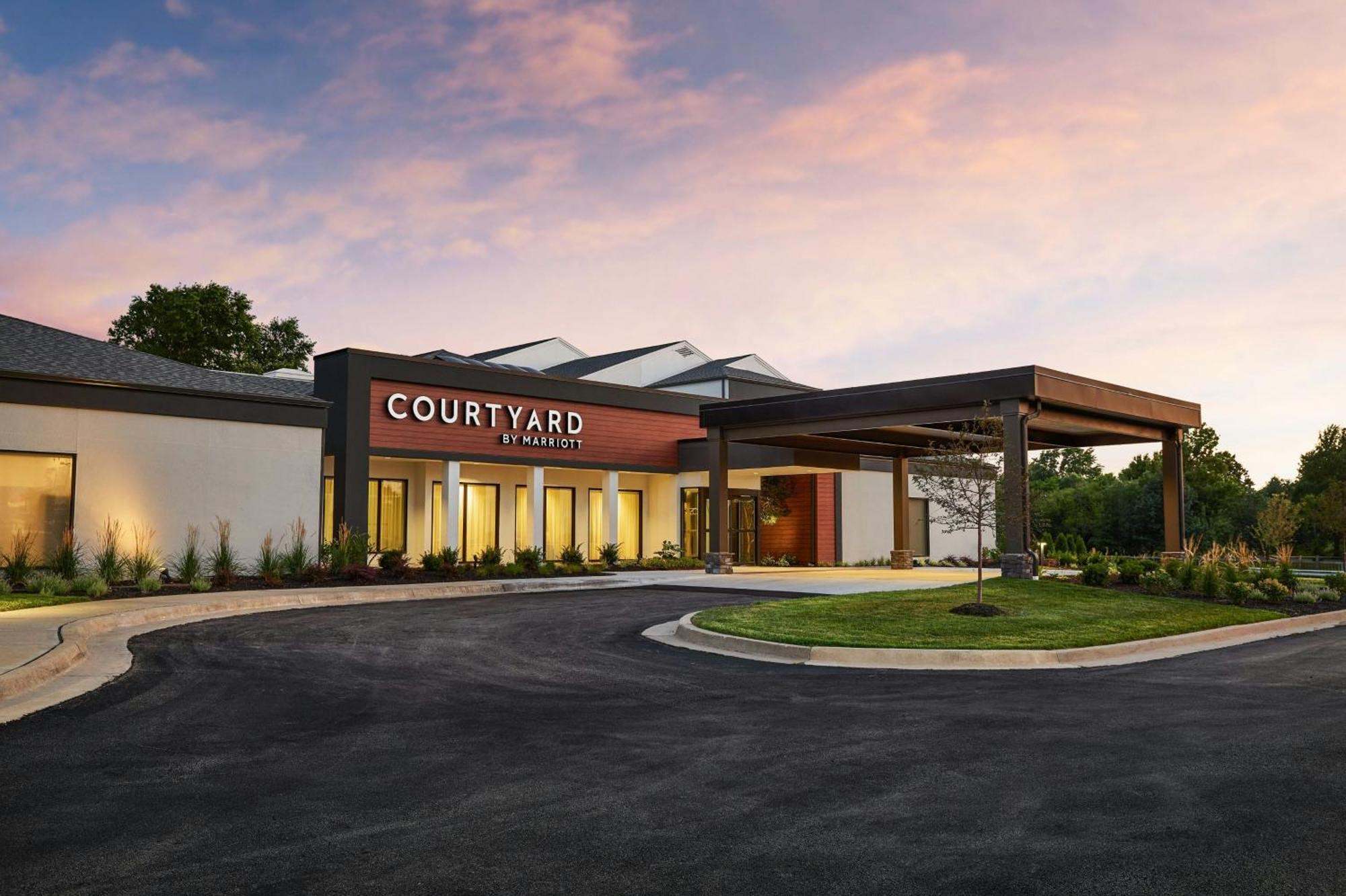 Courtyard Kansas City Overland Park/Metcalf, South Of College Boulevard Экстерьер фото